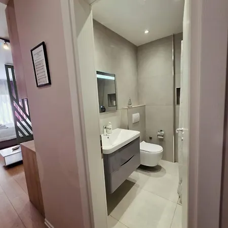 Sea Nest Retreat * Golem (Tirana)